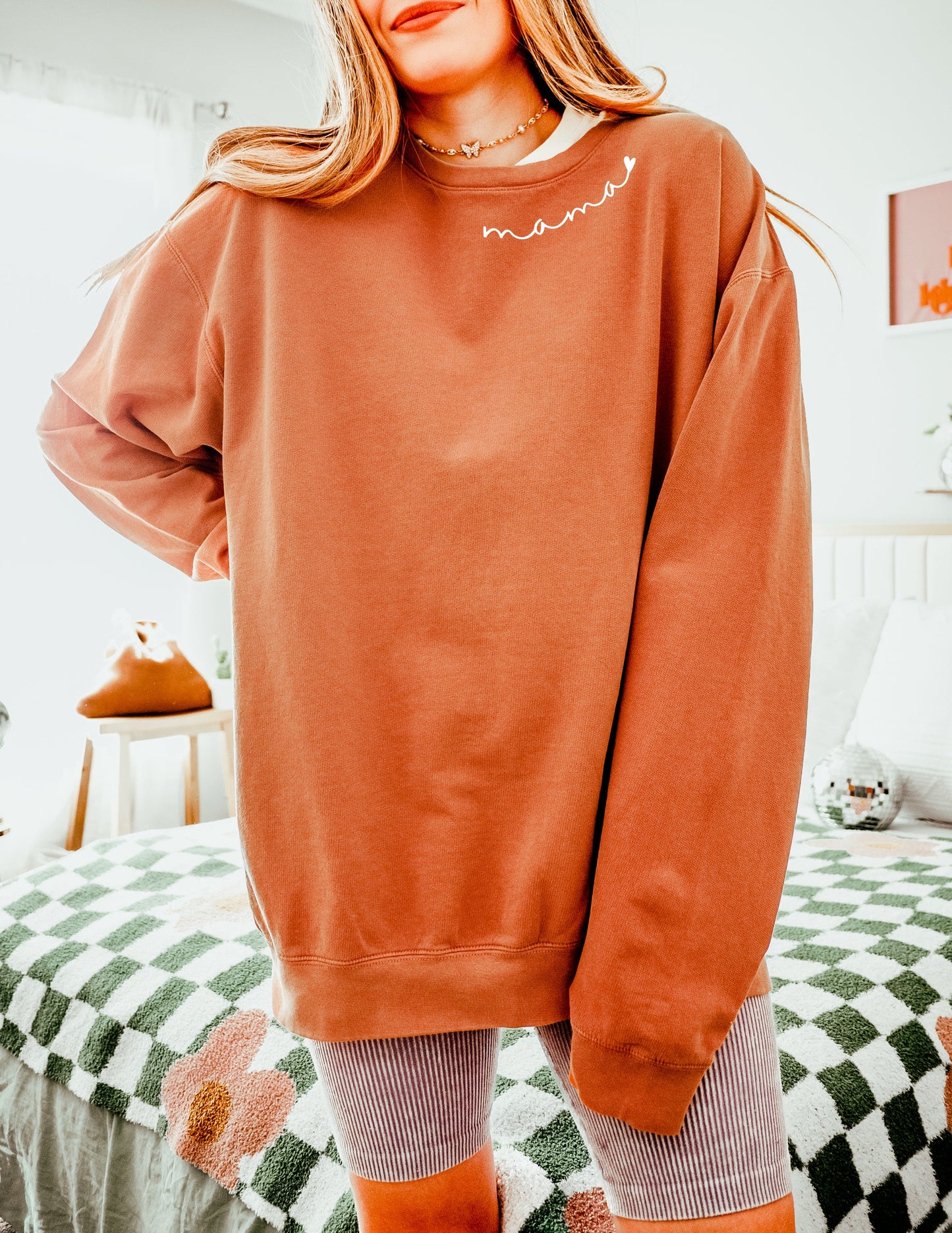 Mama heart Garment Dyed Comfort Colors Sweatshirt (Neck around)