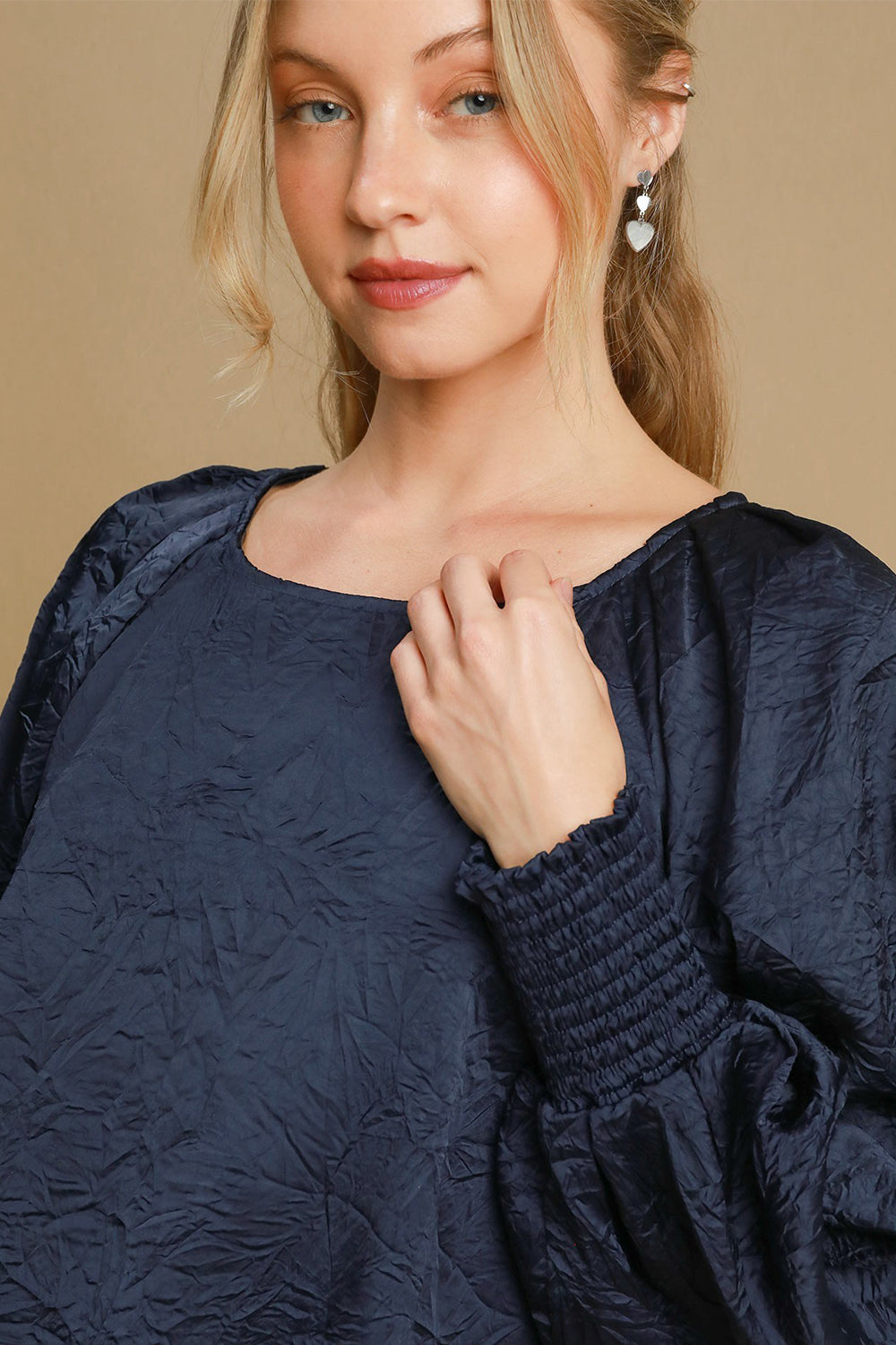 Umgee Wrinkled Lantern Sleeve Top