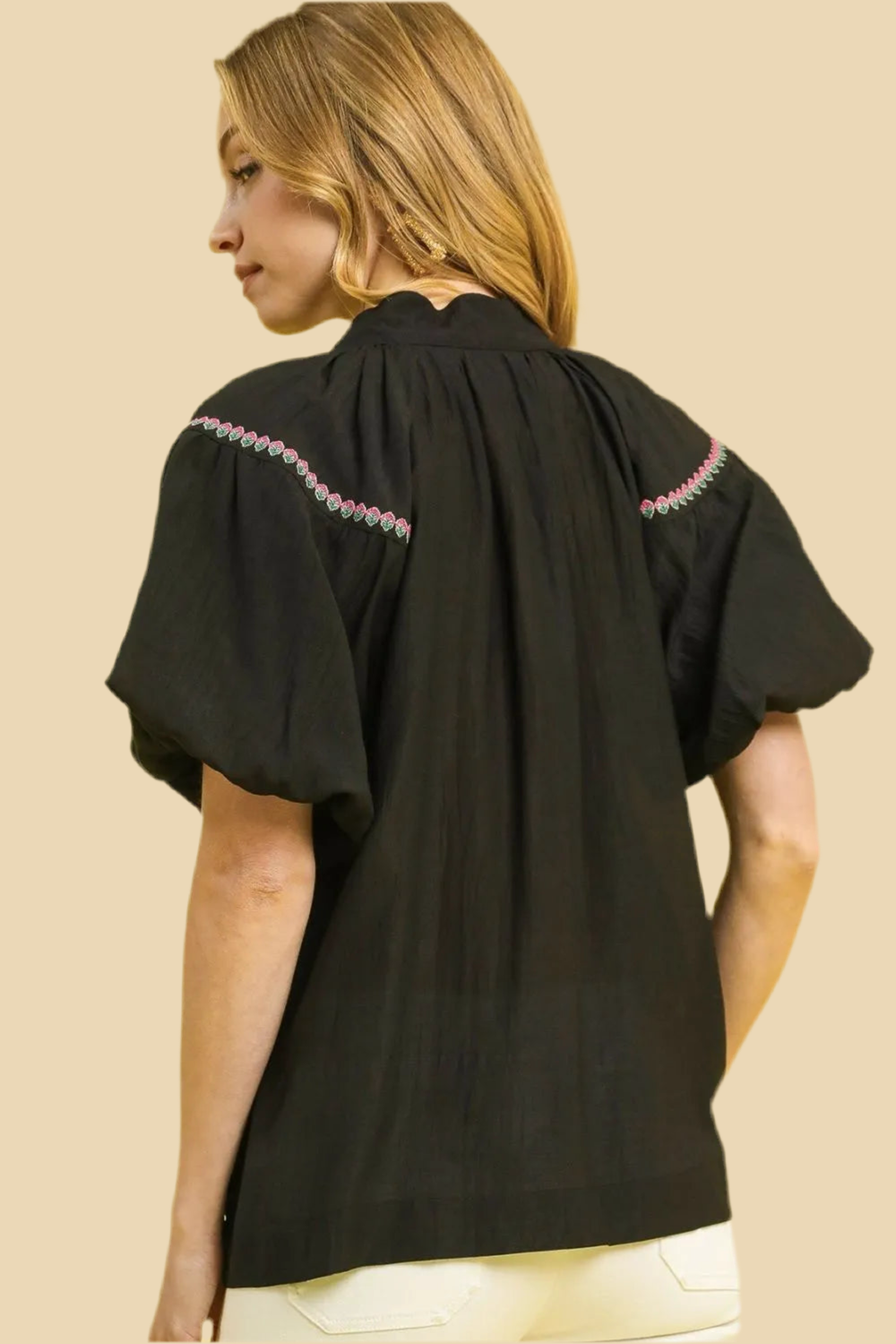 Umgee Floral Embroidered Puff Sleeve Blouse
