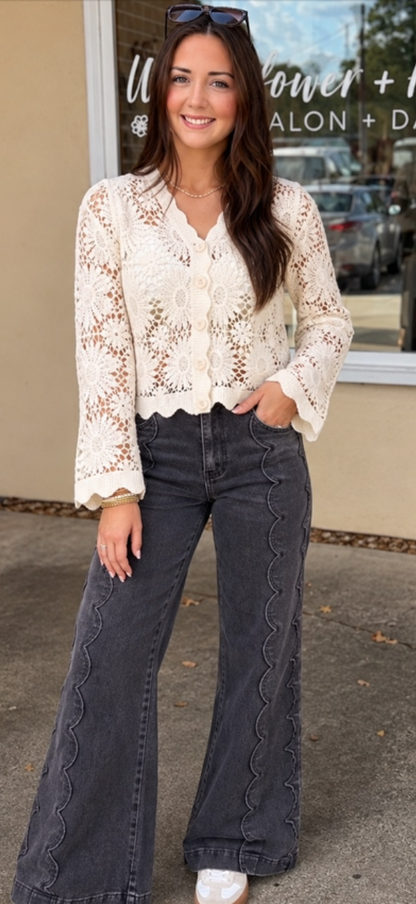 Comfort Stretch Scalloped Embroidery Wide Leg Denim Jean