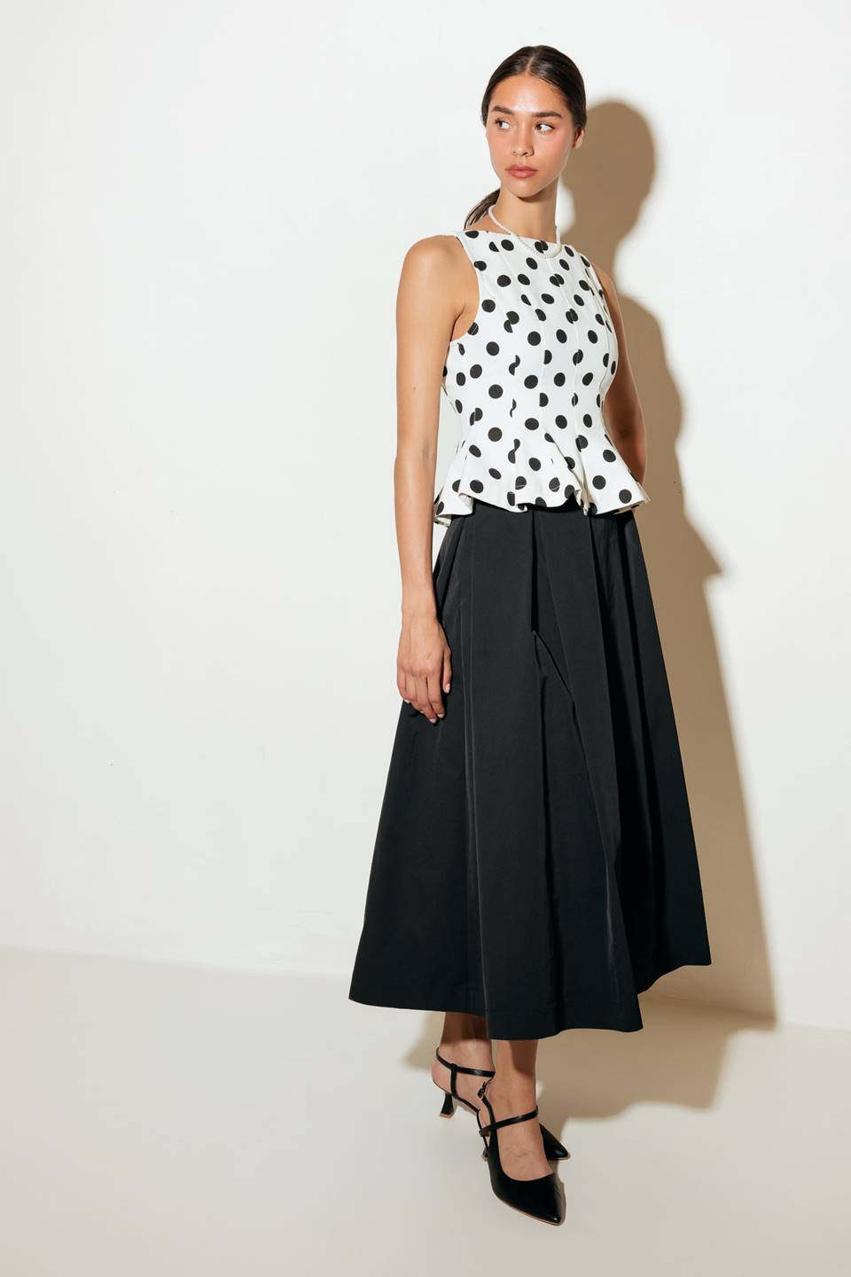 TONAL MOVE WHITE WOVEN TOP