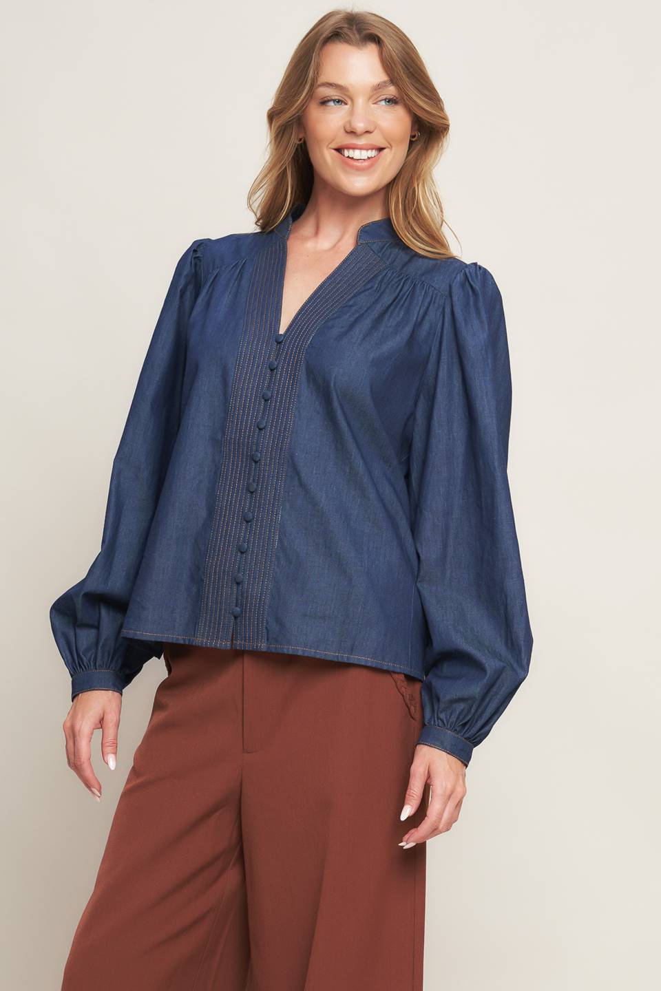 STITCH STORY LIGHTWEIGHT DENIM TOP